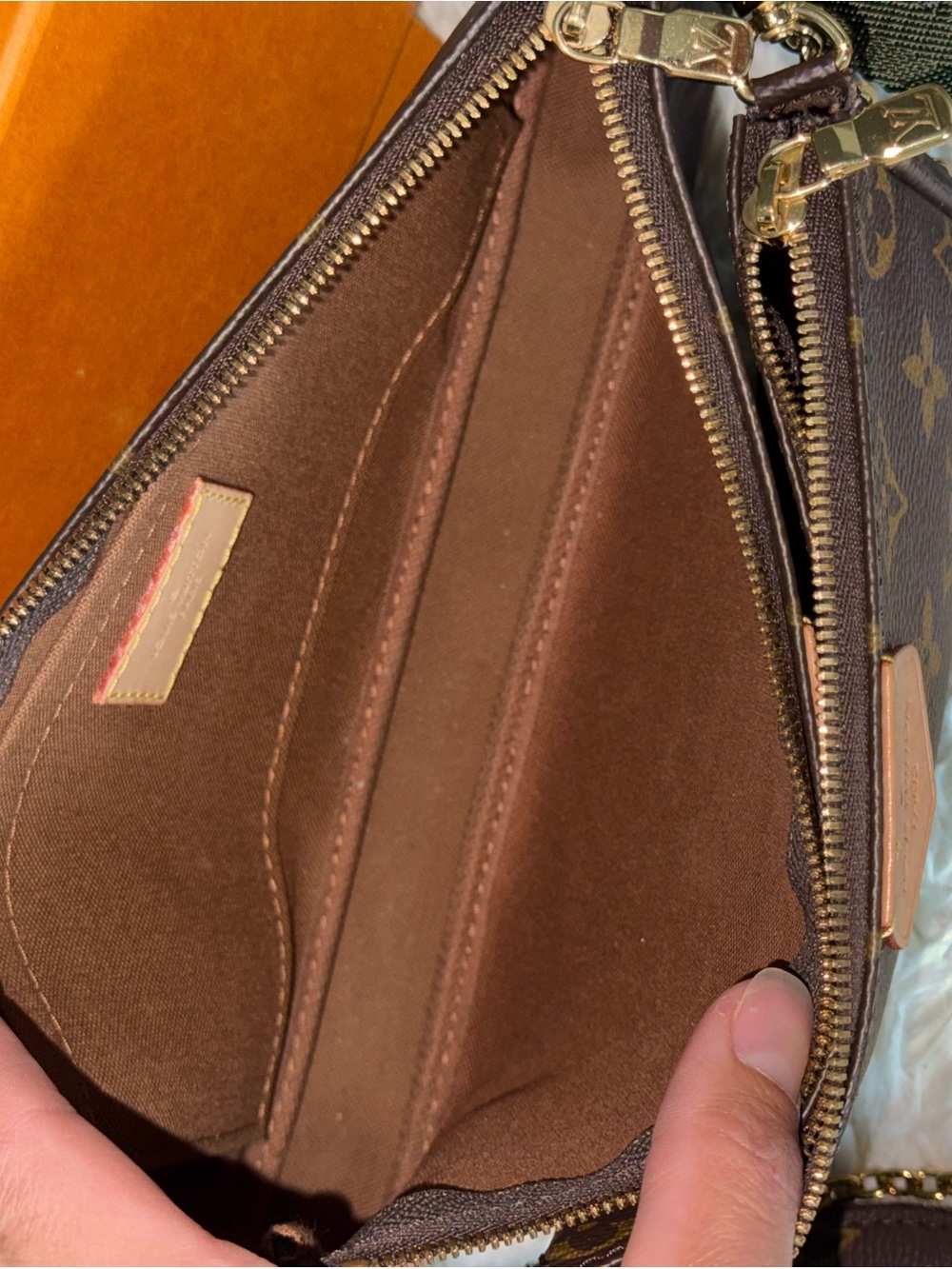 Louis Vuitton Monogram Multi-Pochette Crossbody with Green Strap and Gold Chain - Picture 5 of 10